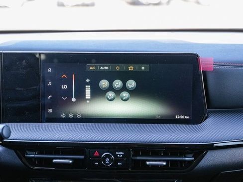 New 2026 Nissan Kicks SR image 15