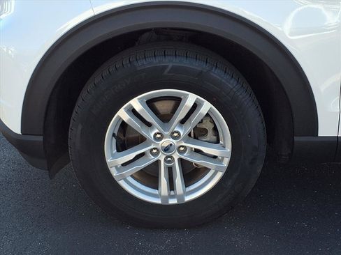 Used 2023 Ford Explorer XLT w/ Equipment Group 202A image 33