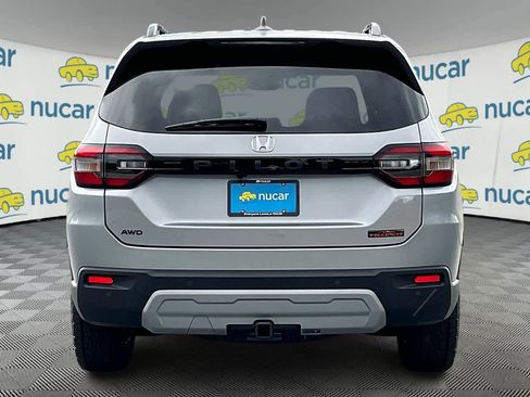 New 2025 Honda Pilot TrailSport image 6