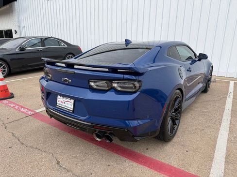 Used 2019 Chevrolet Camaro ZL1 RWD image 7