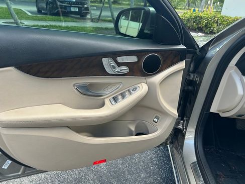 Used 2020 Mercedes-Benz C 300 Sedan image 15