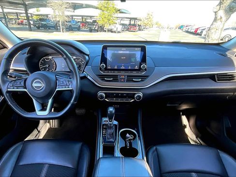 Used 2024 Nissan Altima 2.5 SR image 15