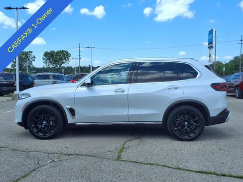 Used 2024 BMW X5 xDrive40i w/ Parking Assistance Package AWD/4WD image 9