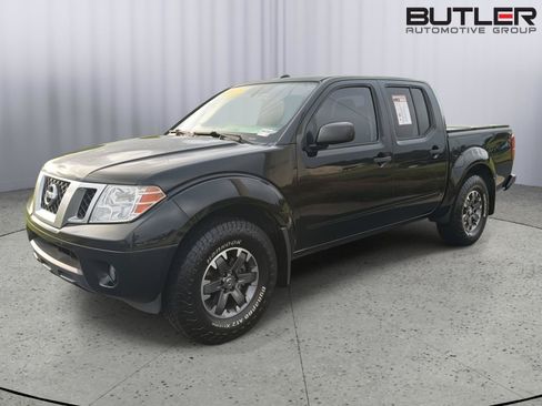 Used 2017 Nissan Frontier Desert Runner RWD image 2