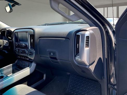 Used 2017 Chevrolet Silverado 1500 LT w/ Midnight Edition AWD/4WD image 17