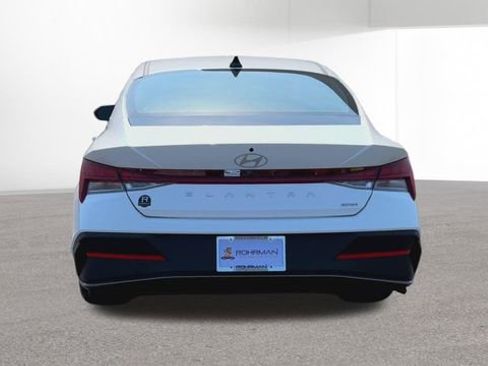 Used 2025 Hyundai Elantra Blue FWD image 66