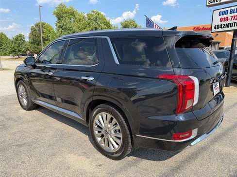 Used 2020 Hyundai Palisade Limited FWD image 3