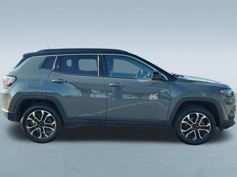 Used 2022 Jeep Compass Limited image 10