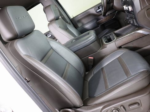 Used 2021 GMC Sierra 3500 Denali w/ Denali Ultimate Package image 42