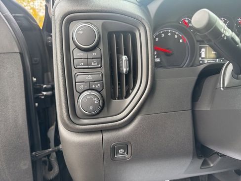 Used 2022 Chevrolet Silverado 1500 Custom image 19
