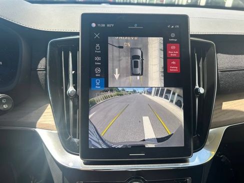 Certified 2025 Volvo XC90 B6 Plus AWD/4WD image 26