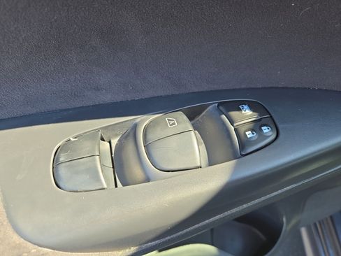 Used 2014 Nissan Sentra SR w/ SR Driver Package image 13