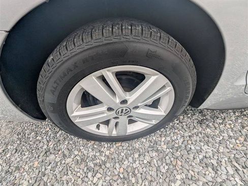 Used 2014 Volkswagen Jetta SEL FWD image 34