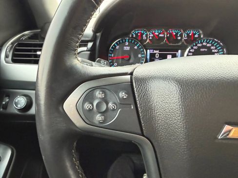 Used 2019 Chevrolet Suburban LT AWD/4WD image 35