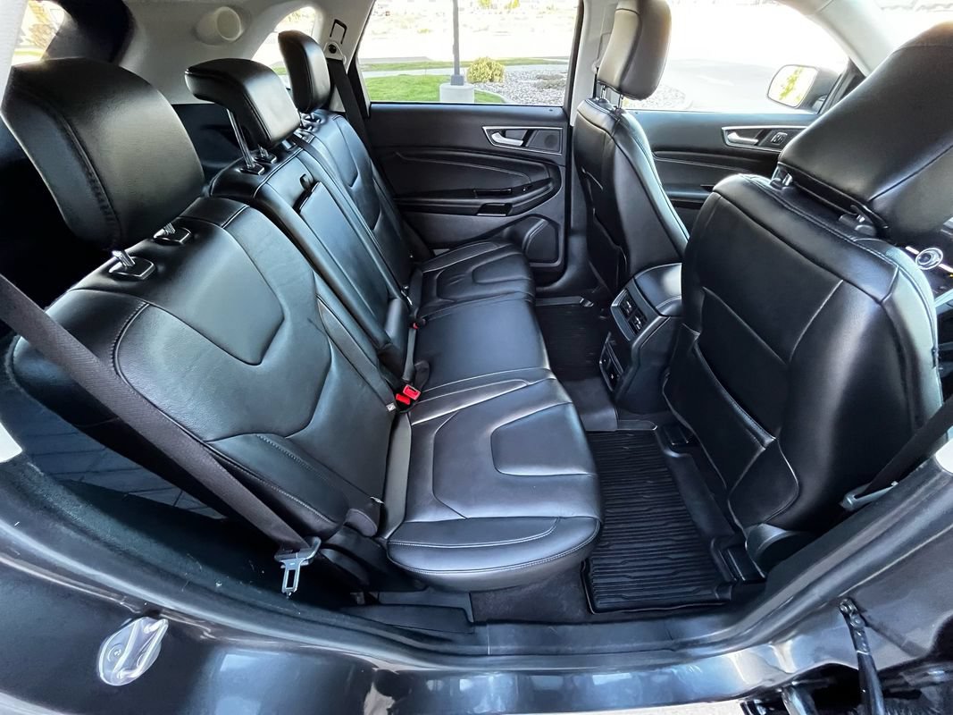 Used 2020 Ford Edge Titanium w/ Class II Trailer Tow Package AWD/4WD image 15