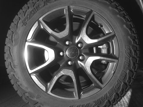 Used 2025 Jeep Compass Trailhawk AWD/4WD image 13