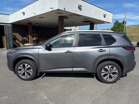Used 2023 Nissan Rogue SV w/ SV Premium Package image 4