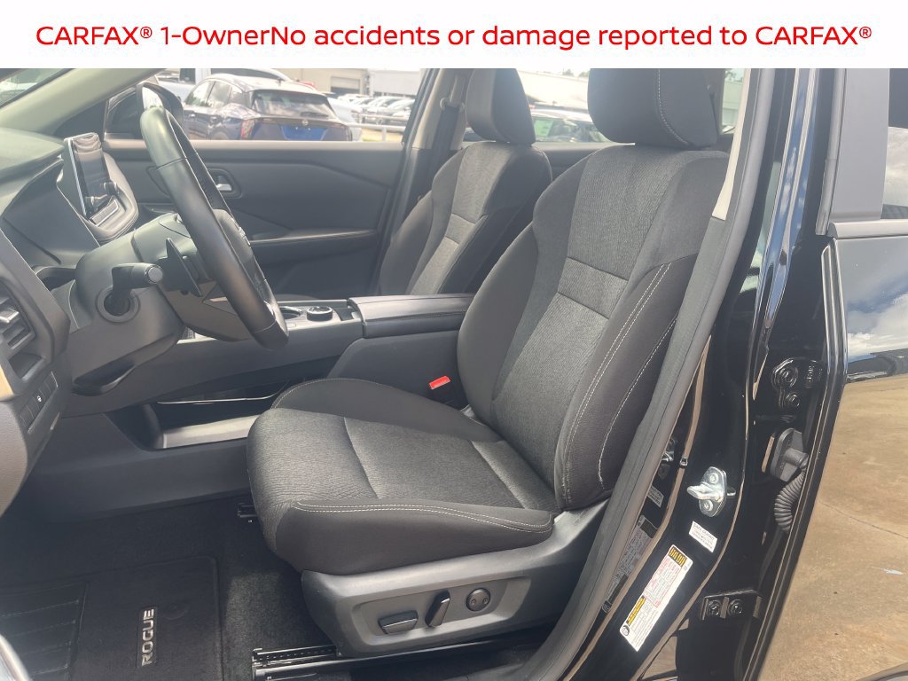 Certified 2025 Nissan Rogue SV AWD/4WD image 11