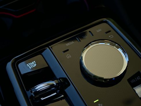 New 2026 BMW i5 eDrive40 w/ Executive Package image 16