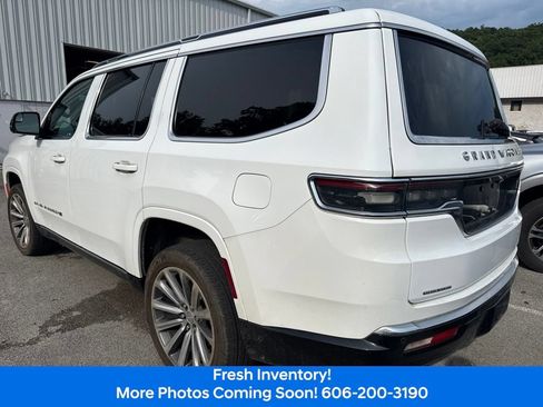 Used 2023 Jeep Grand Wagoneer Series II AWD/4WD image 6