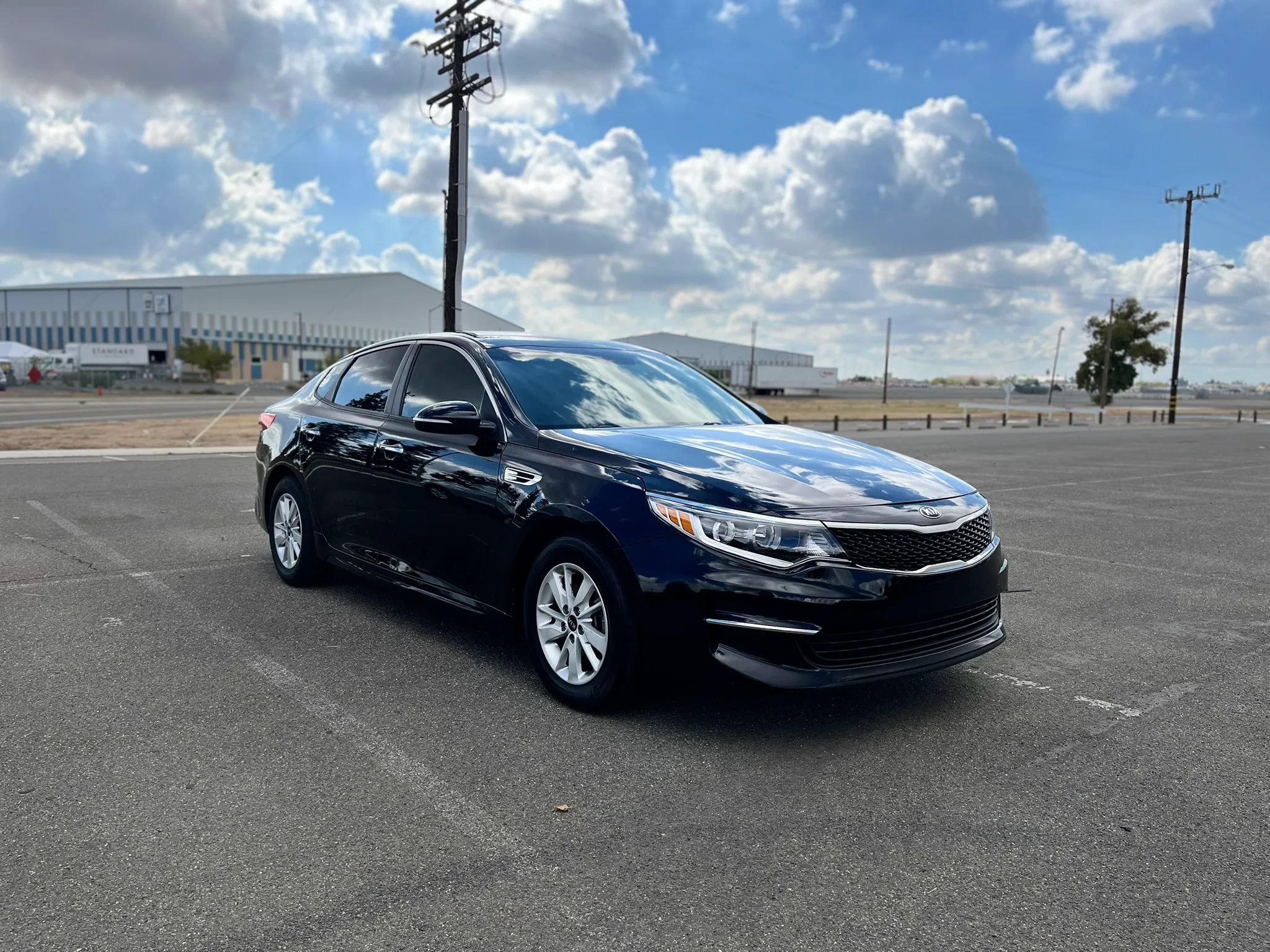 Used 2016 Kia Optima LX FWD image 3