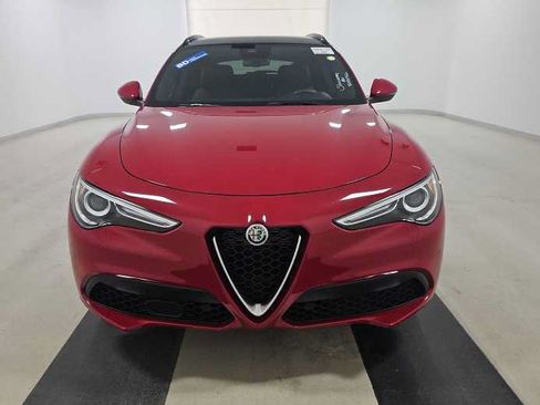 Used 2023 Alfa Romeo Stelvio Ti AWD/4WD image 6
