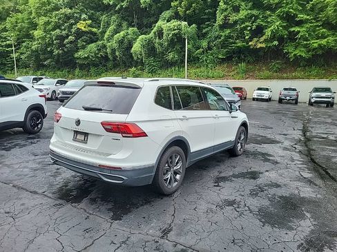 Used 2022 Volkswagen Tiguan SE AWD/4WD image 8