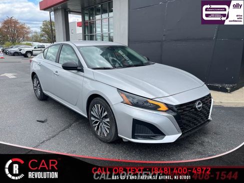 Used 2025 Nissan Altima 2.5 SV FWD image 1