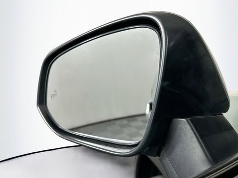 Used 2022 Toyota RAV4 XLE Premium image 16