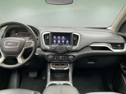 Used 2024 GMC Terrain SLT image 19