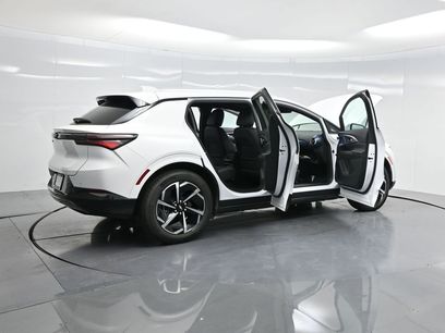 Used 2025 Chevrolet Equinox EV LT w/ Convenience Package