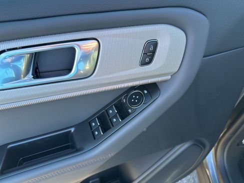 New 2026 Ford Explorer Active w/ Active Comfort Package image 15