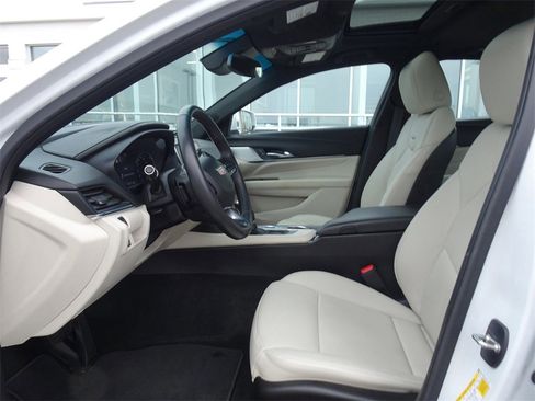 Certified 2023 Cadillac CT4 Premium Luxury image 9