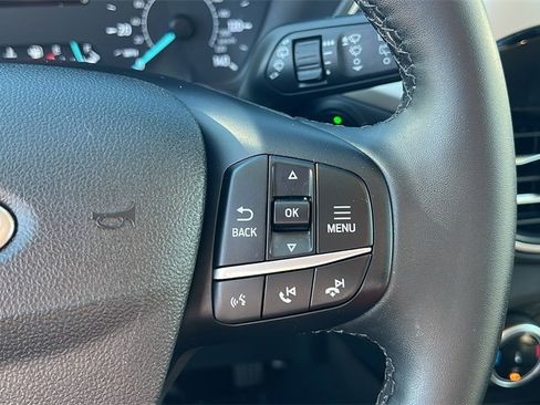 Used 2022 Ford Escape SE w/ SE Sport Appearance Package image 17