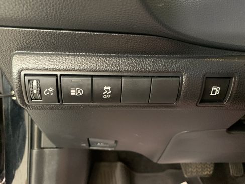 Used 2023 Toyota Corolla SE w/ SE Package AWD/4WD image 29