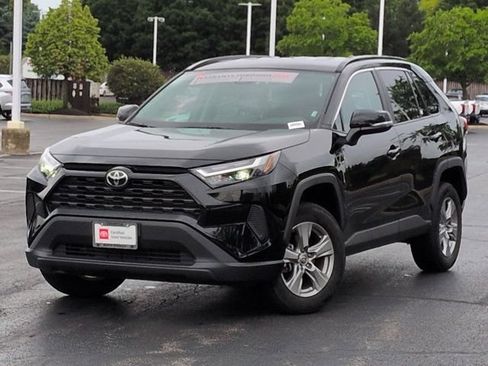 Certified 2025 Toyota RAV4 XLE AWD/4WD image 2