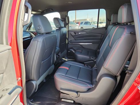 New 2026 Chevrolet Traverse RS w/ LPO, Floor Liner Package image 10