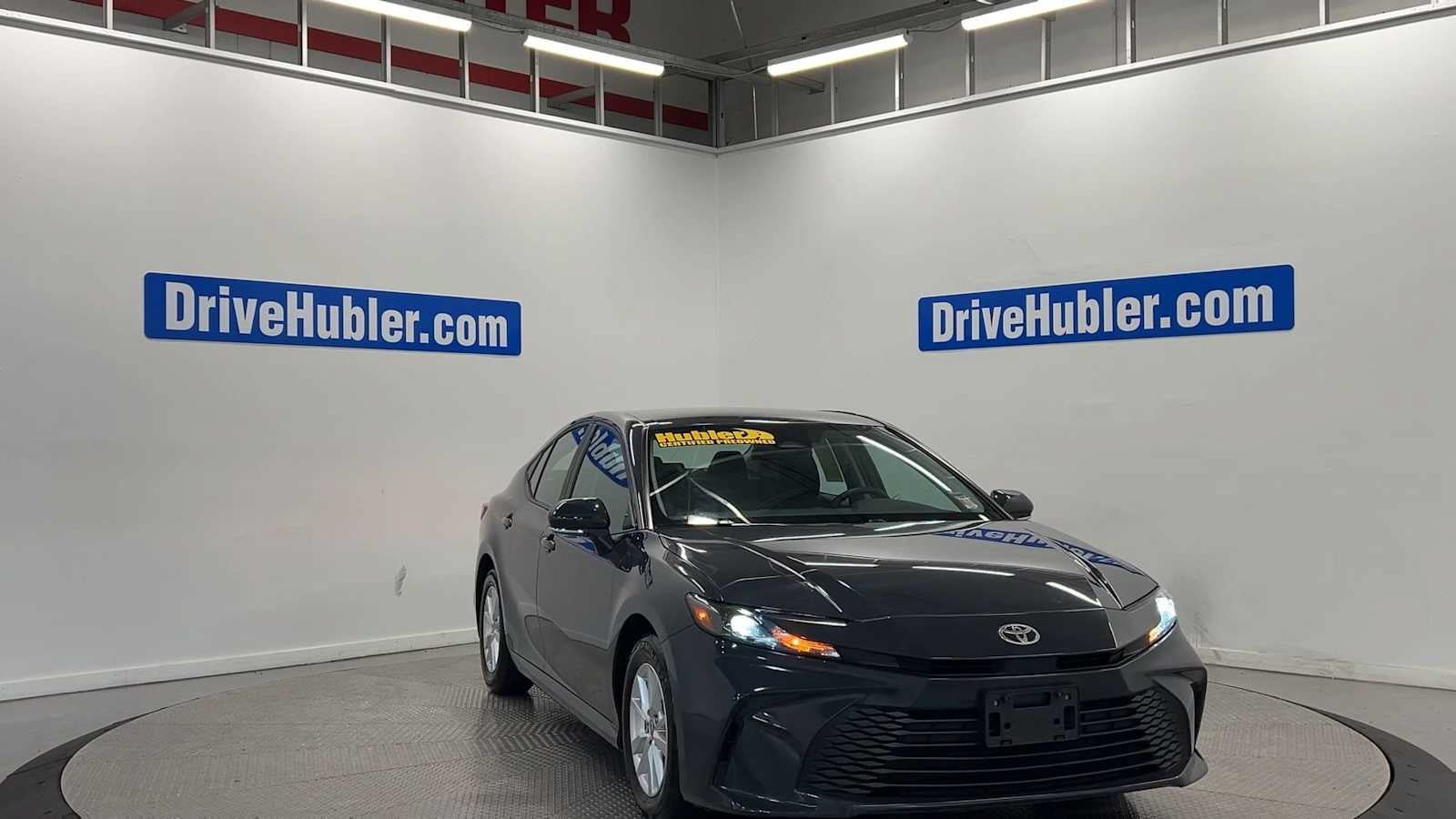 Used 2025 Toyota Camry LE FWD image 3