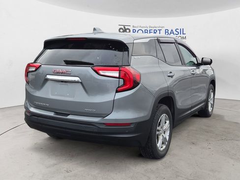 Used 2023 GMC Terrain SLE image 5