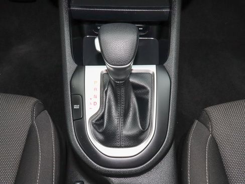 Used 2023 Kia Forte LXS image 20