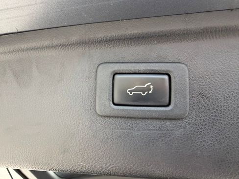 Used 2019 Subaru Outback 3.6R Limited AWD/4WD image 8