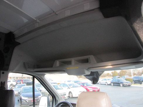 Used 2018 Ford Transit 250 148 Medium Roof RWD image 24