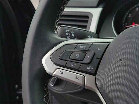 Used 2021 Volkswagen Atlas SE w/ Panoramic Sunroof Package image 30