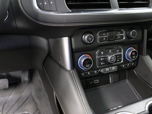 Used 2023 Chevrolet Suburban Premier image 53