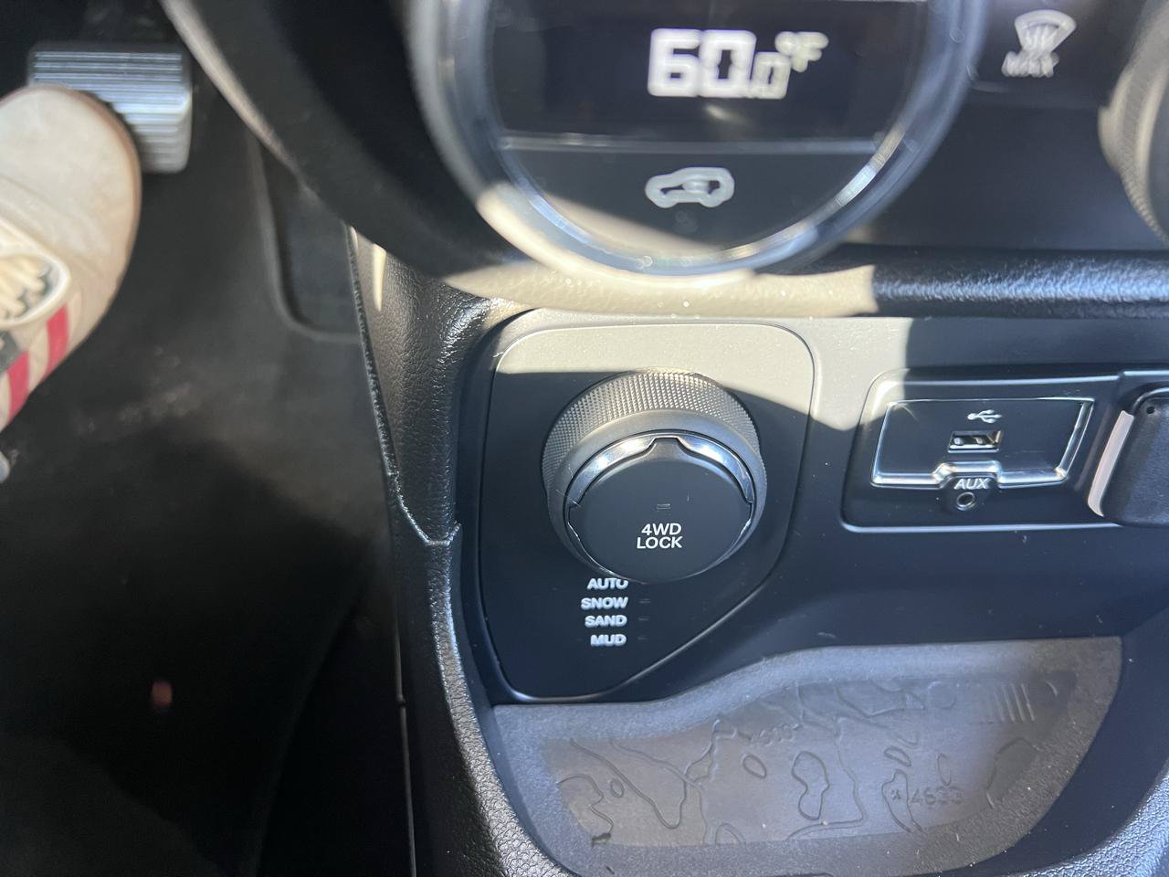 Used 2017 Jeep Renegade Latitude w/ Popular Equipment Group AWD/4WD image 15