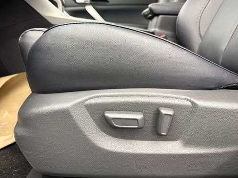 New 2026 Mitsubishi Eclipse Cross SEL image 13