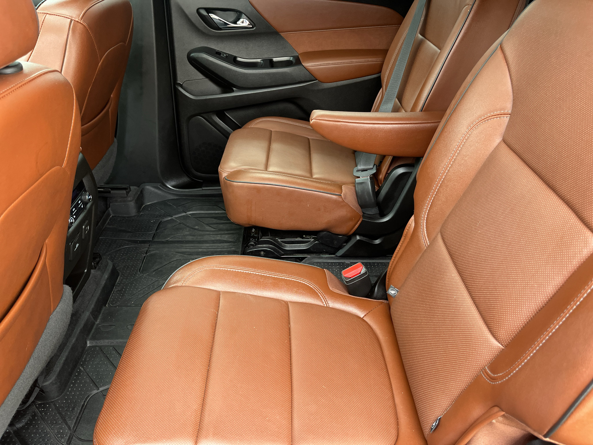 Used 2019 Chevrolet Traverse High Country w/ LPO, Floor Liner Package AWD/4WD image 22