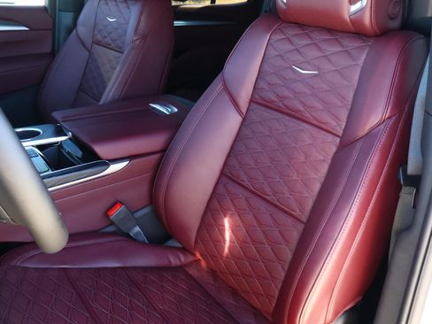 Used 2026 Cadillac Escalade Sport w/ LPO, Floor Liner Package image 21