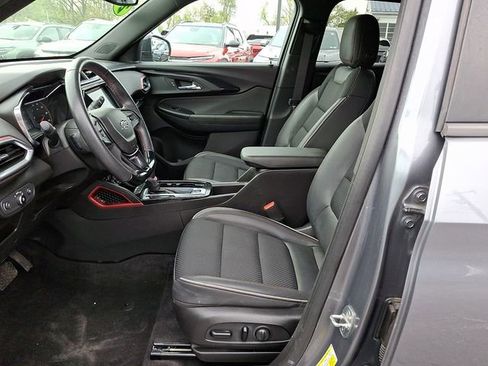 Used 2021 Chevrolet TrailBlazer RS w/ Sun and Liftgate Package AWD/4WD image 14