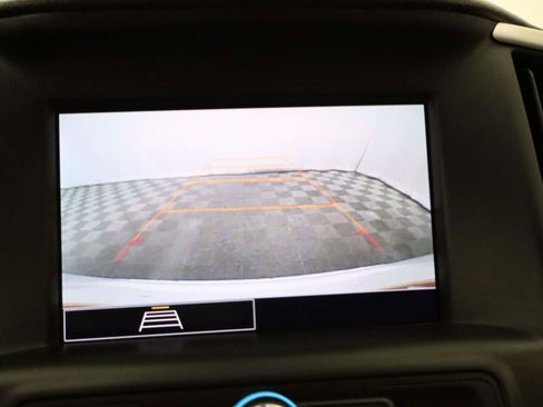 Used 2023 GMC Terrain SLE w/ Driver Convenience Package image 11